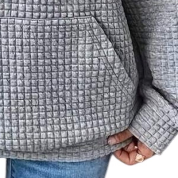 NWT Gray Quilted Hoodie - Picture 4 of 6